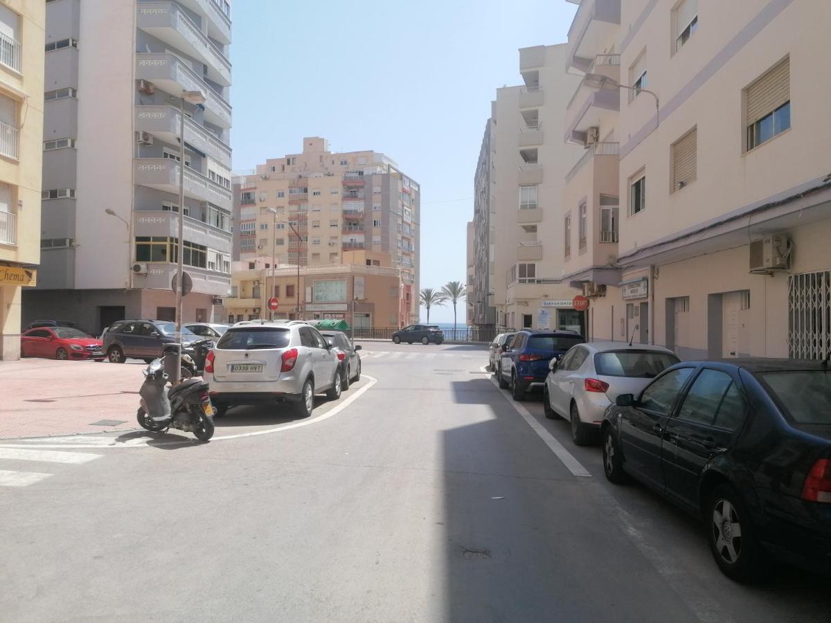 Piso Agradable Cerca De La Playa Apartment Almería Exterior photo